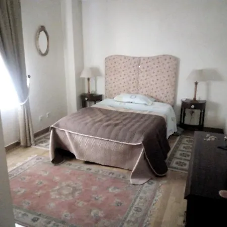 With 2 Bedrooms In With Wonderful City View Shared Pool And Enclosed Garden 2 Km From The Beach